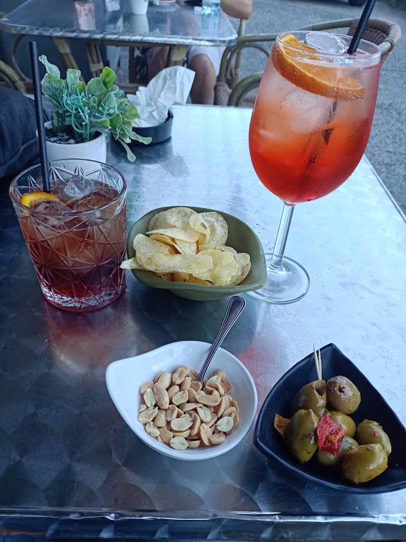 Vintage Bar