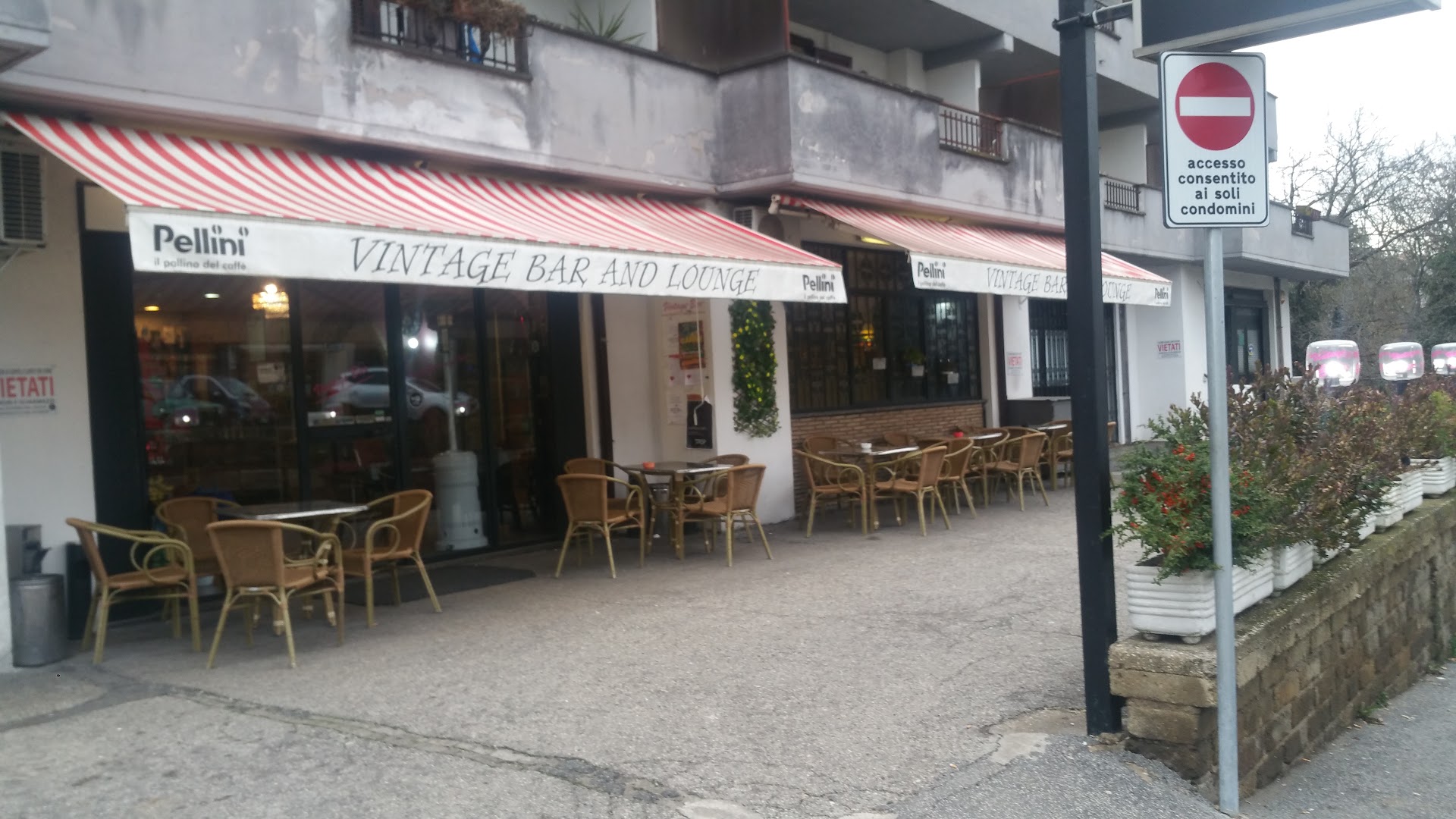 Vintage Bar