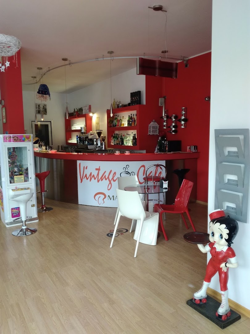 Vintage Cafe' Beach