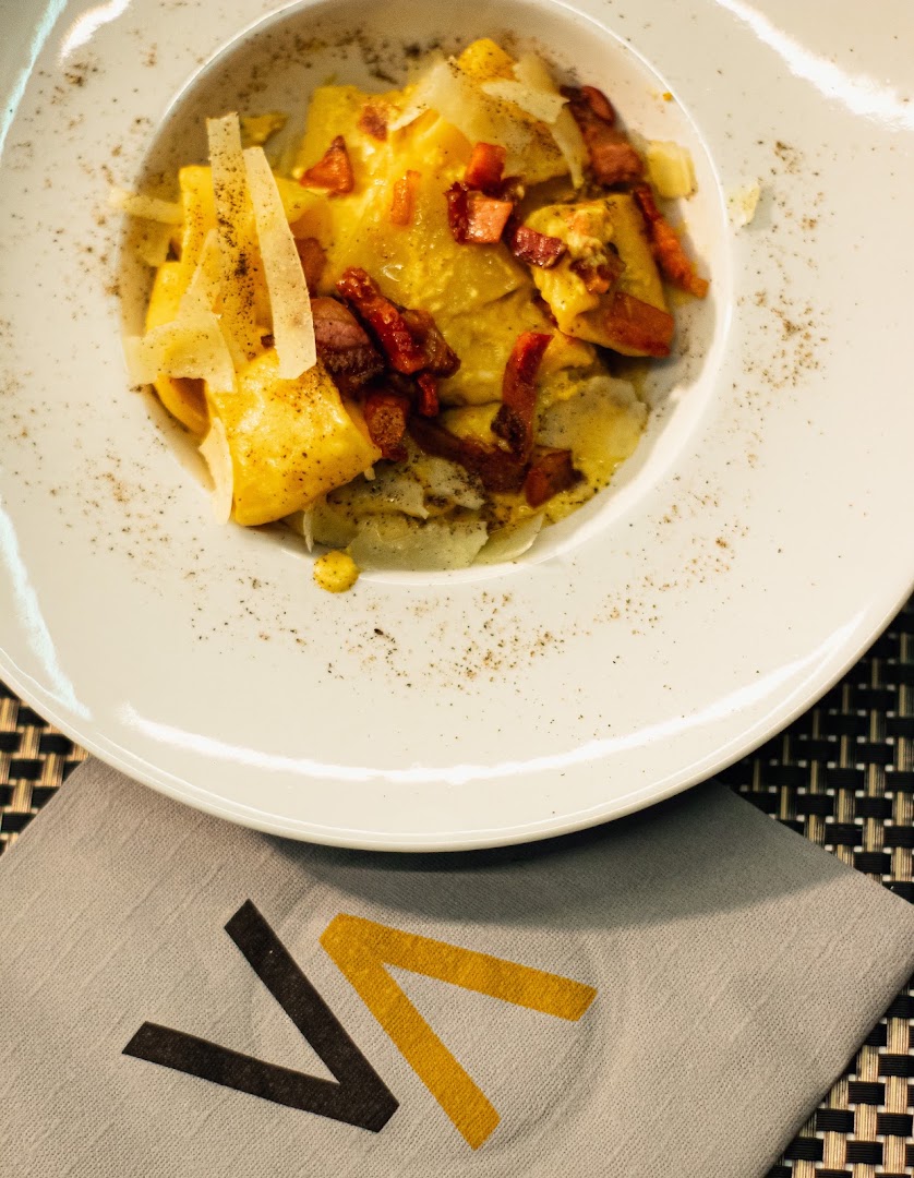 Vista Wine Bar | Aperitivo e Cucina con Vista Lago - Castel Gandolfo