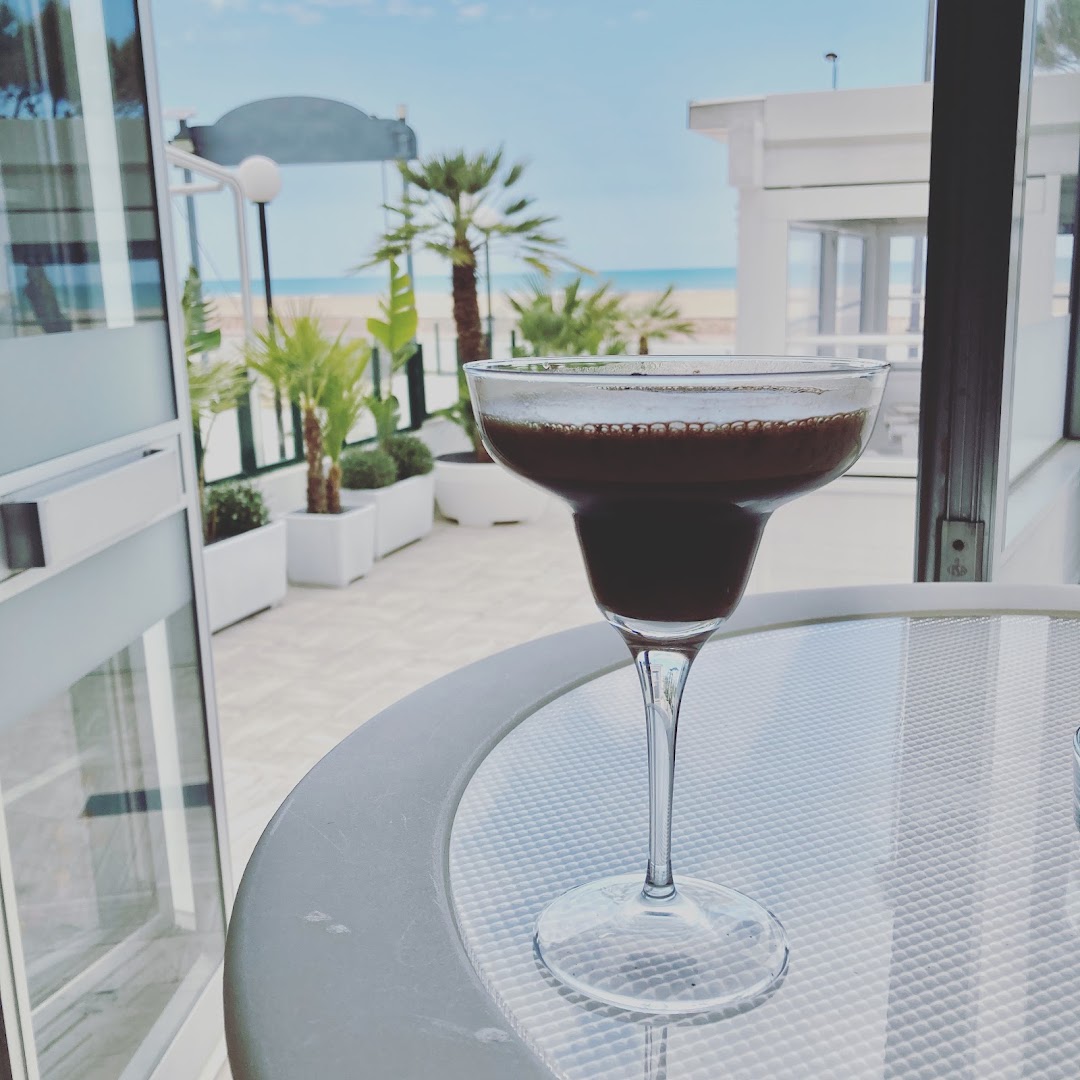 VistaMare -Pizzeria-Cocktail Bar-Wine Bar-Shisha Bar-Scommesse sportive, Vieste