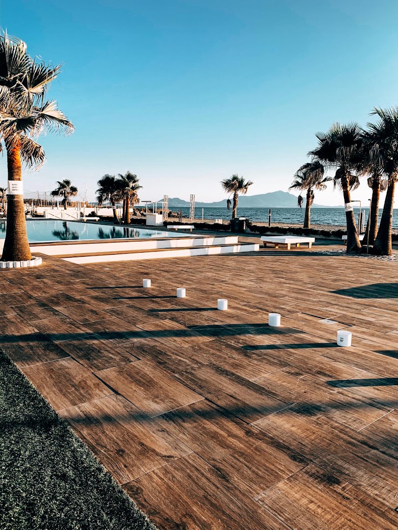 Vittoria Beach Club