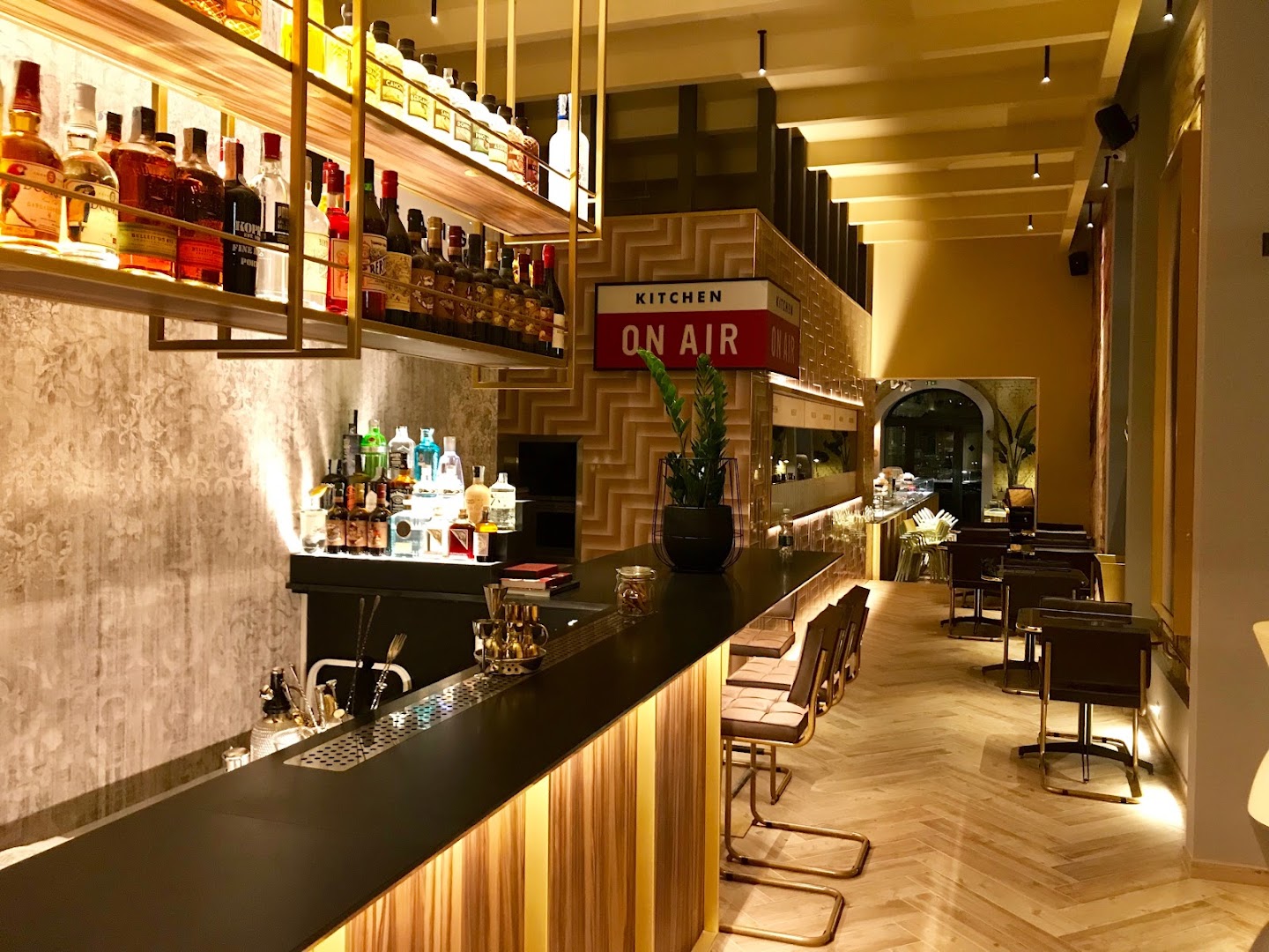 VITTORIA CAFÉ & BISTROT