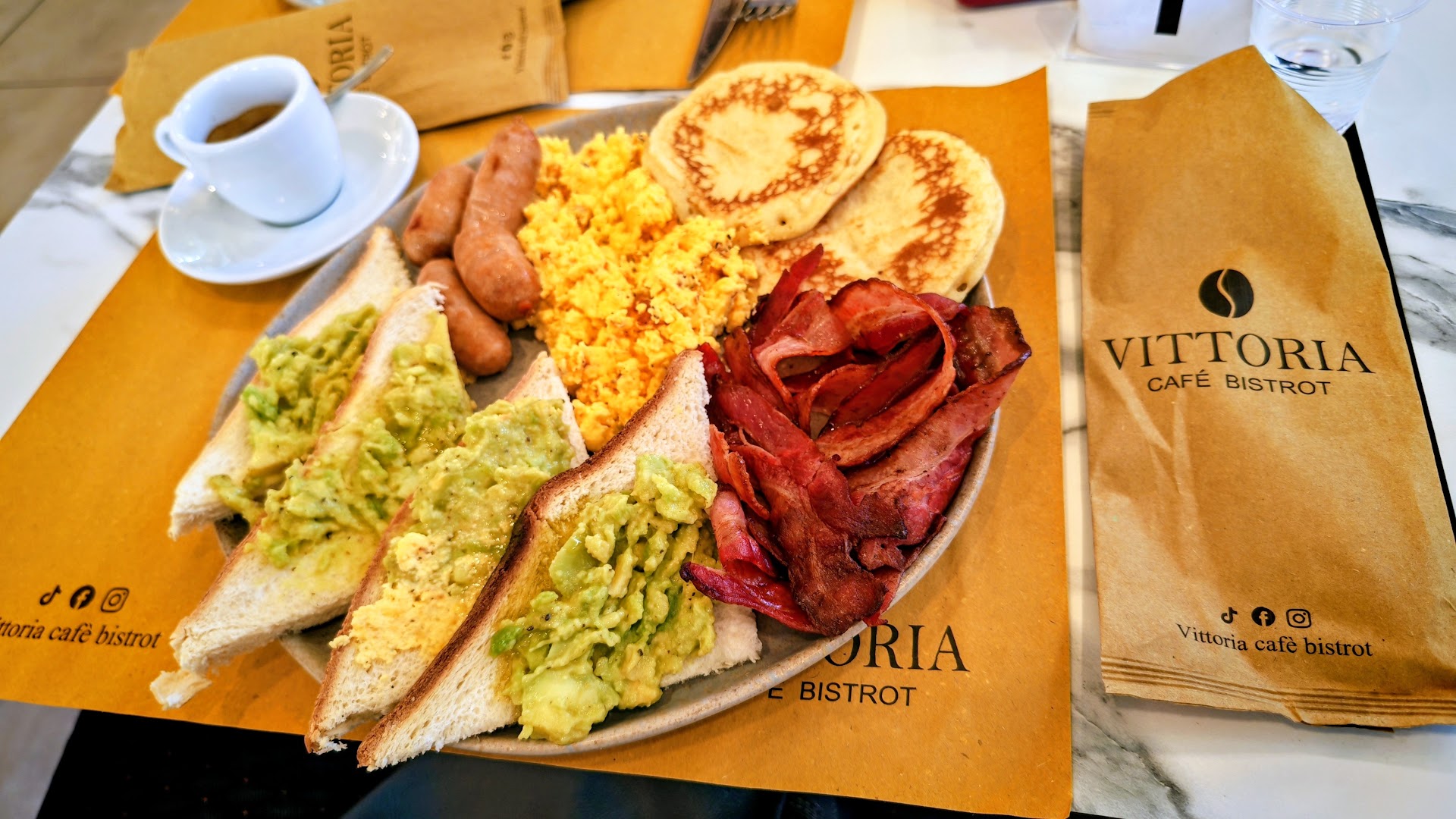 Vittoria Cafè Bistrot