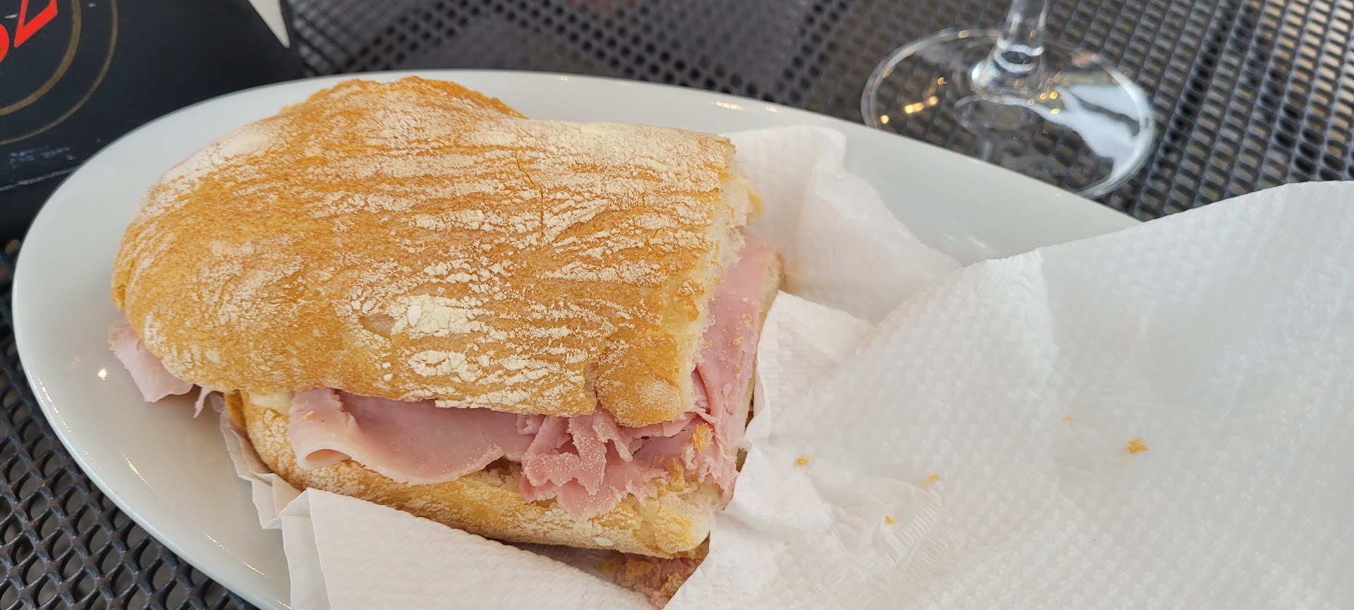 Vittorio Veneto, Caffetteria Intra