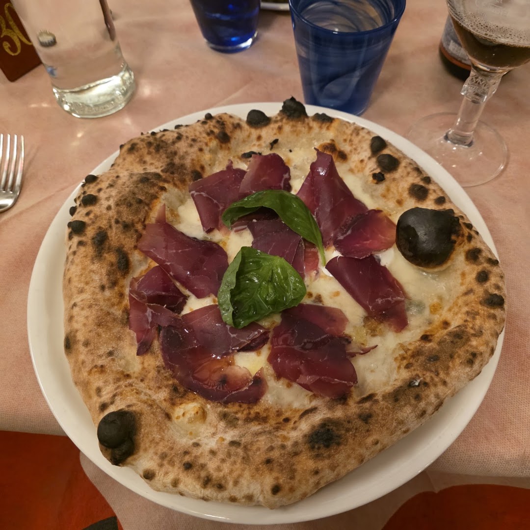 Vivere di pizza, Livorno