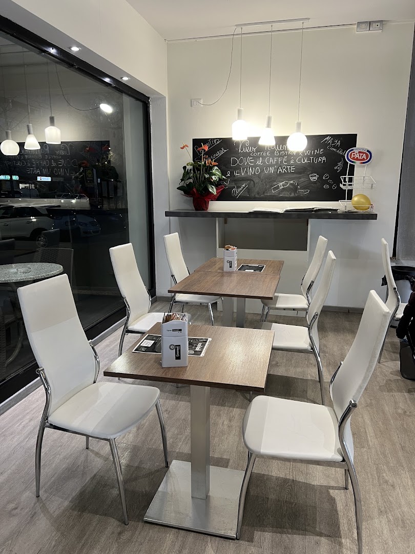 Vives (Coffee Bistroot & Wine)