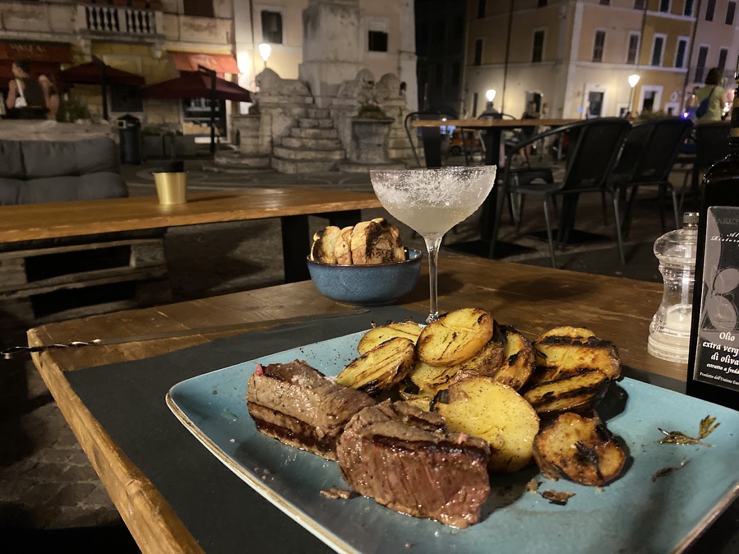 Vixio Aperitivo Cena Cocktail Bar a Monterotondo, Monterotondo