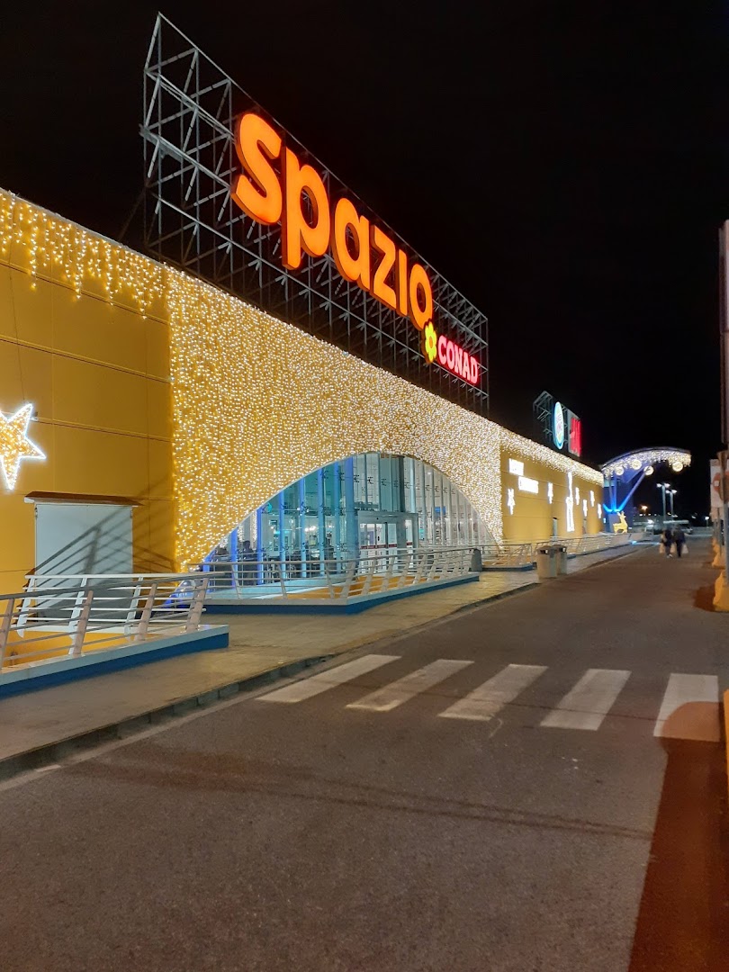 Vodafone - Mediaworld, L'Aquila