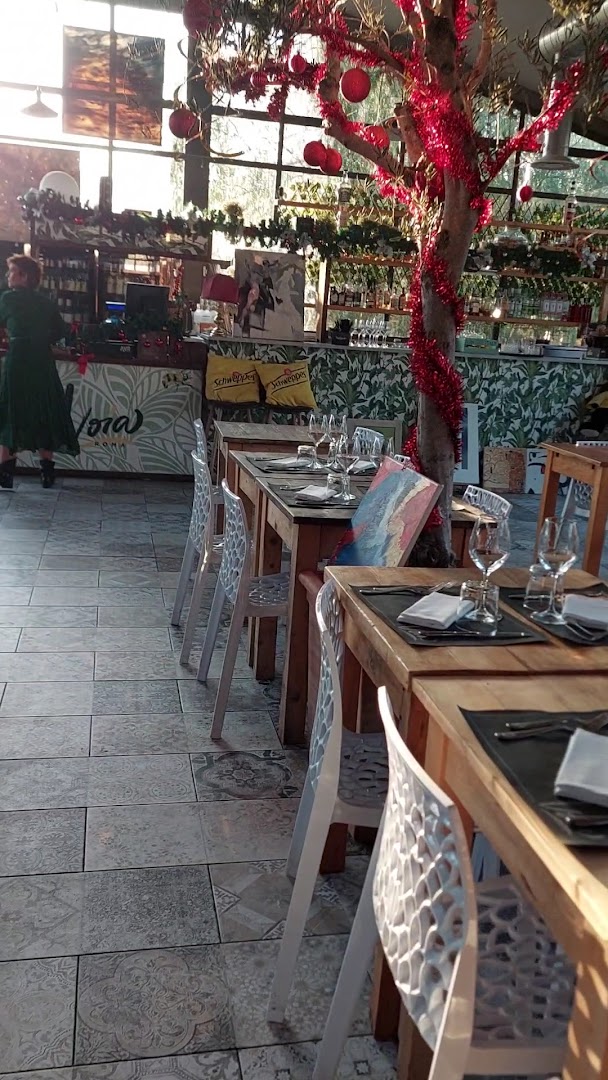 Voia food, wine & Cocktail bar