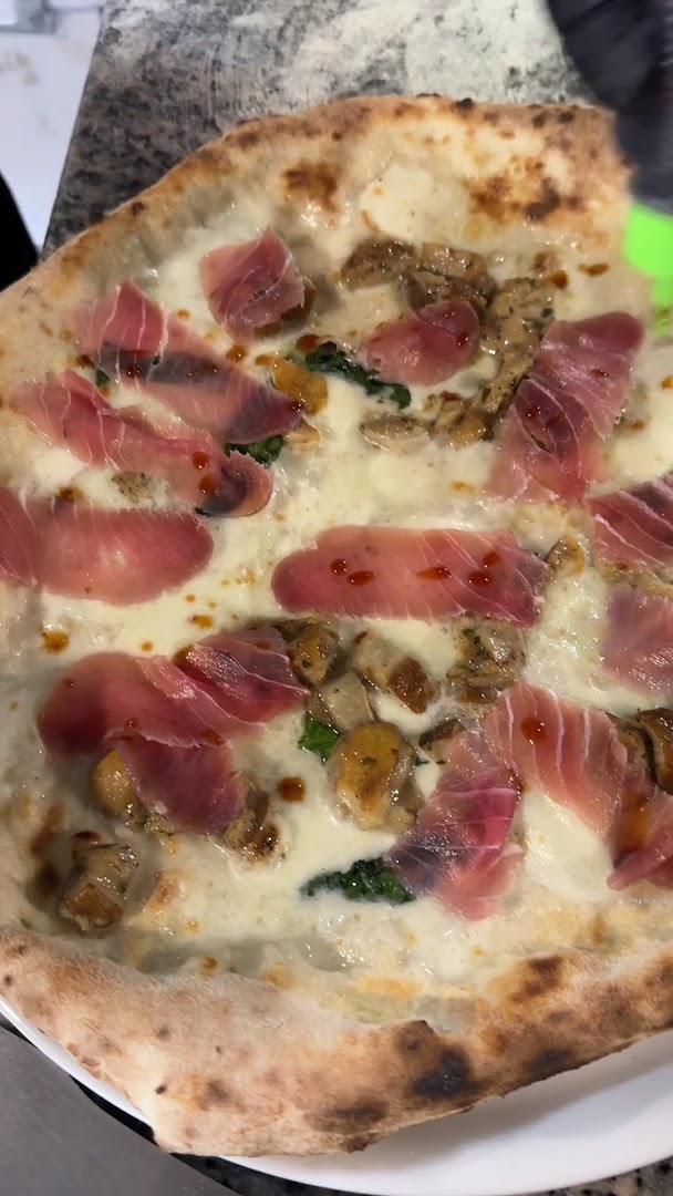 Voltasio Pizza Napoletana