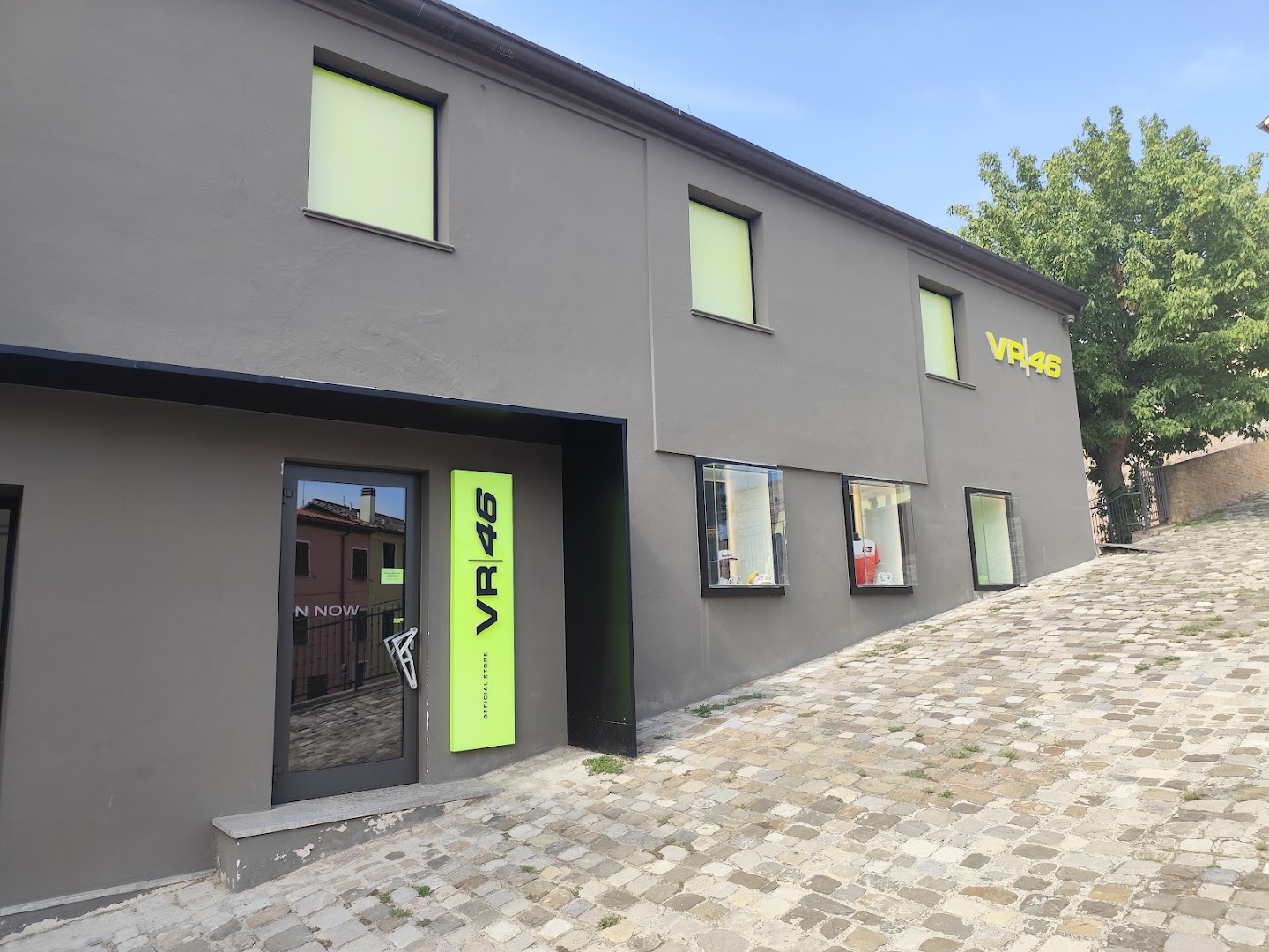 VR46 store