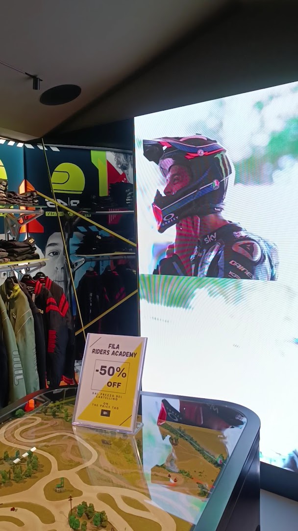 VR46 store