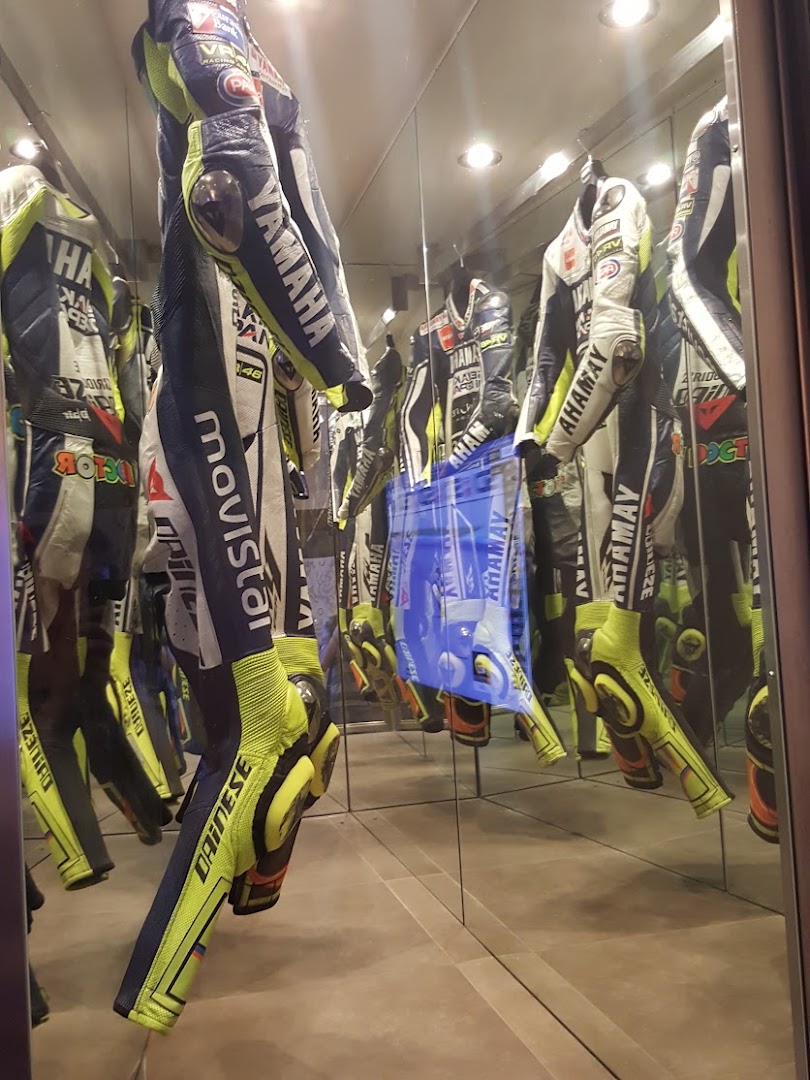 VR46 store