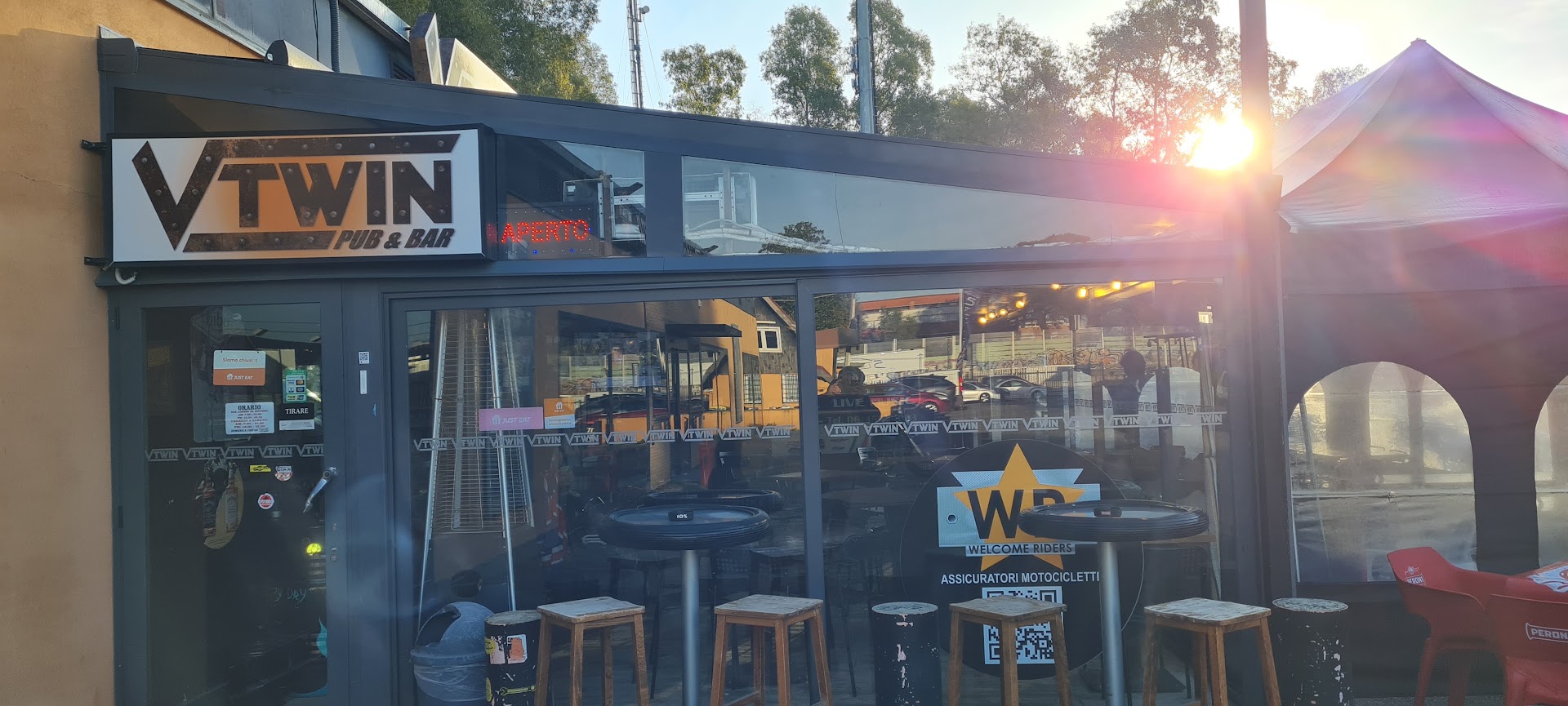 Vtwin Pub&Bar Restaurant