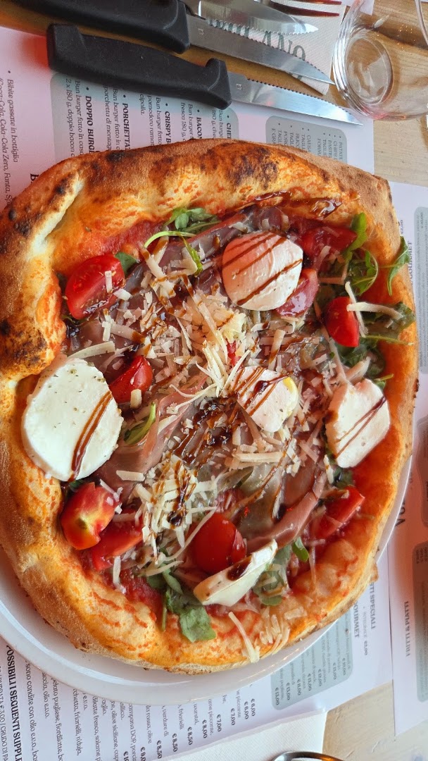 Vulcano Milano Pizza e Burger