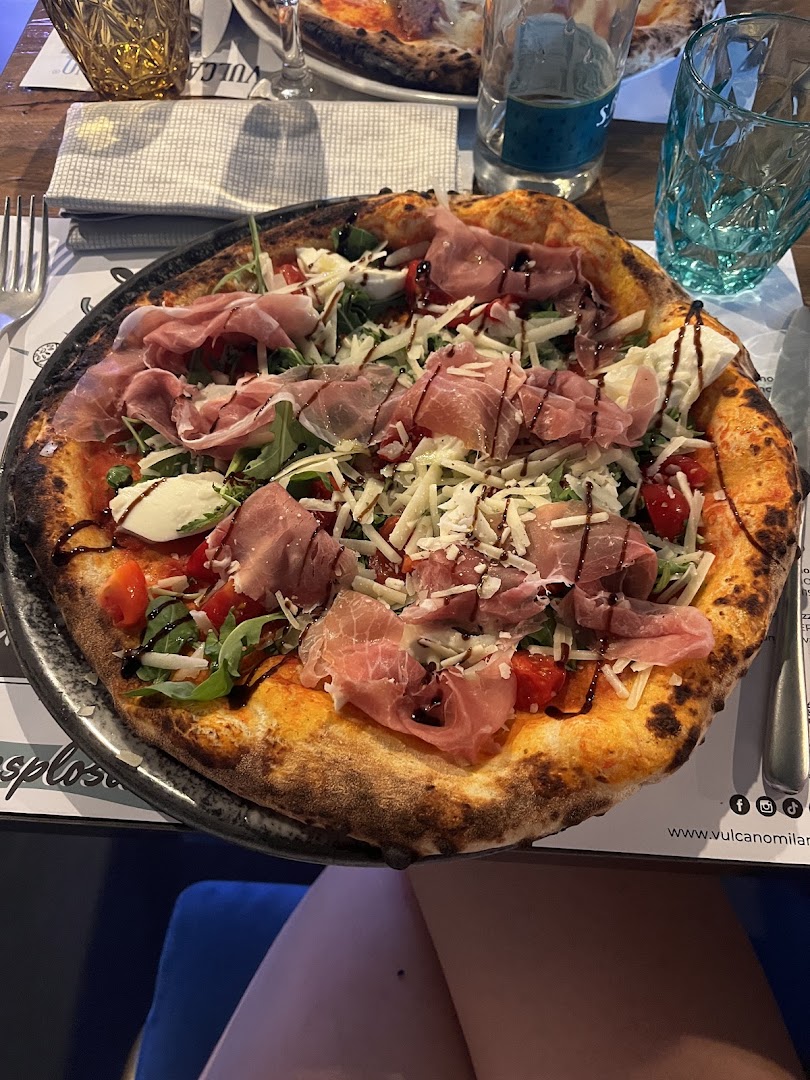 Vulcano Milano Pizza e Carne