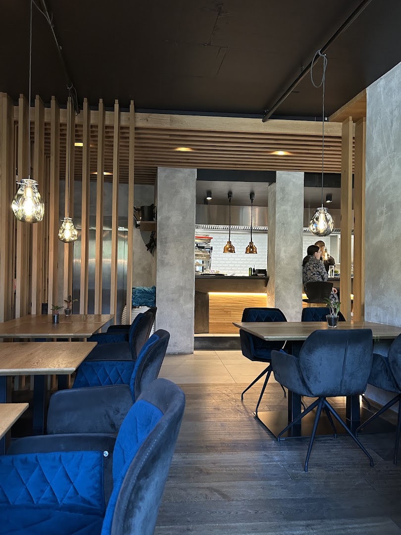Waink's - Restaurant & Loungebar