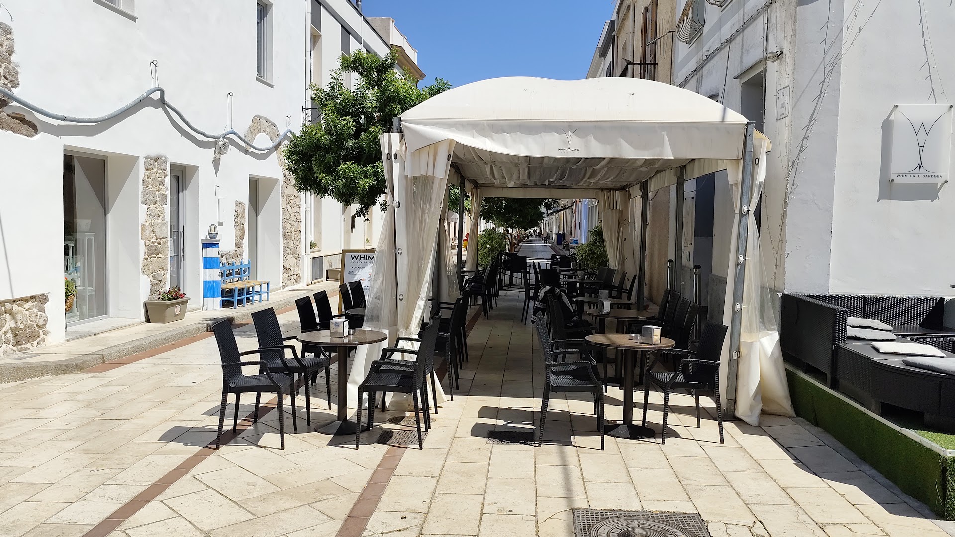 WHIM Cafe Sardinia, Calasetta
