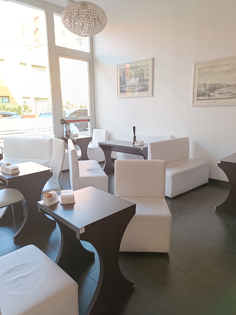 White Coffee, Taranto
