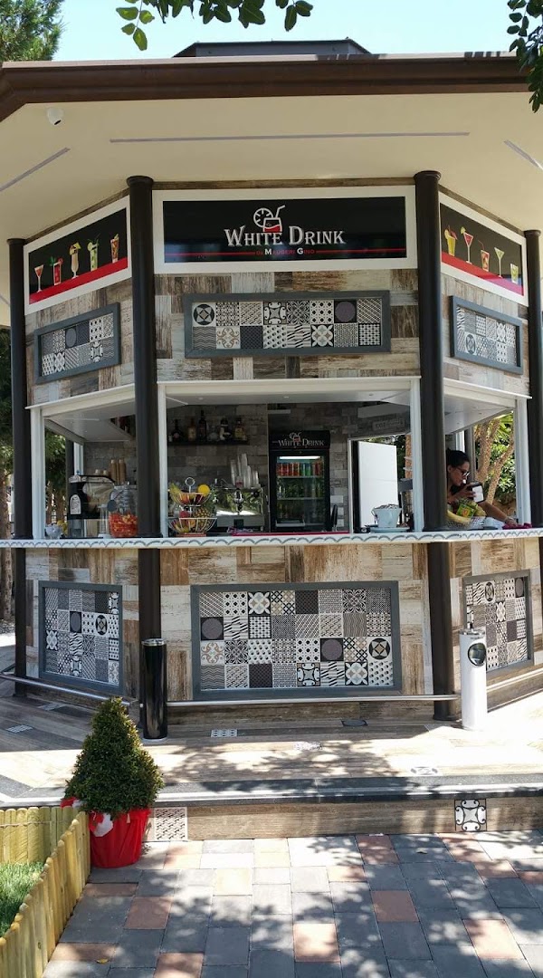 White Drink - Gino Maugeri