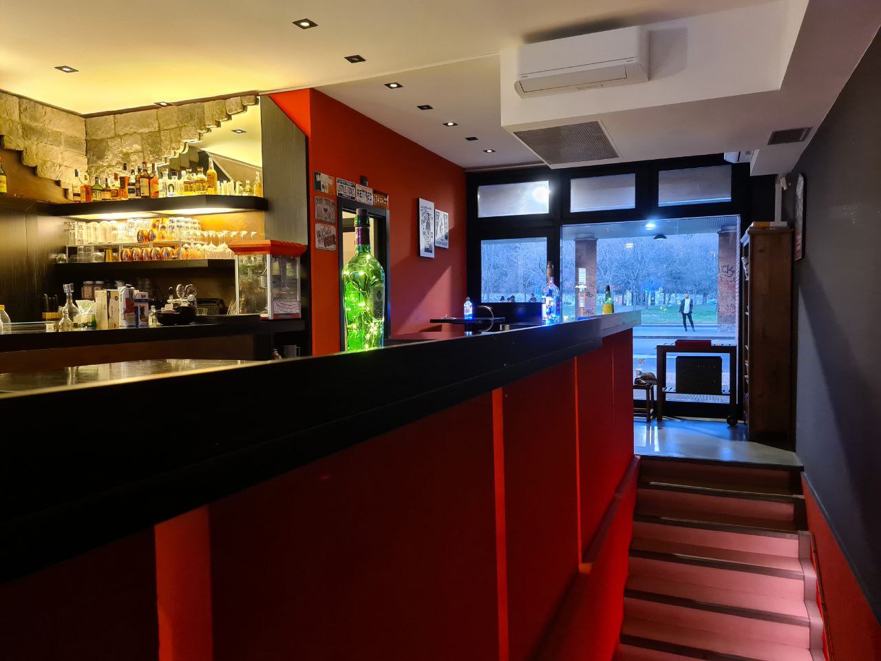 ¿Who's Bad? Bar, Aperitivo e Hamburger Vimercate