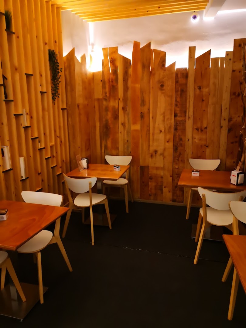 Wood Risto Bar