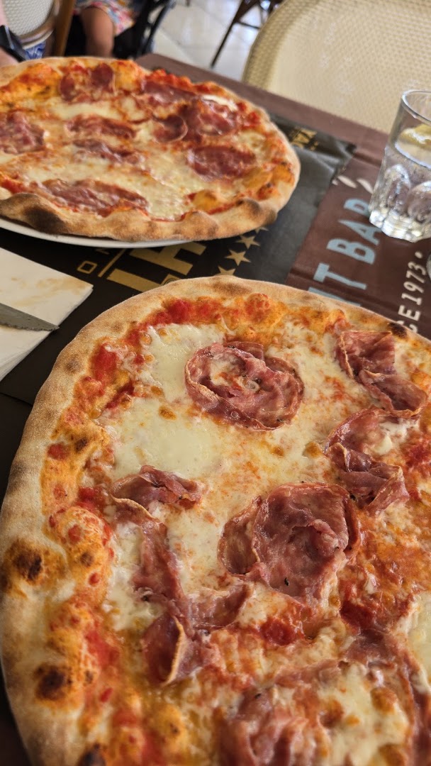 Yacht Bar Pizzeria Gelateria