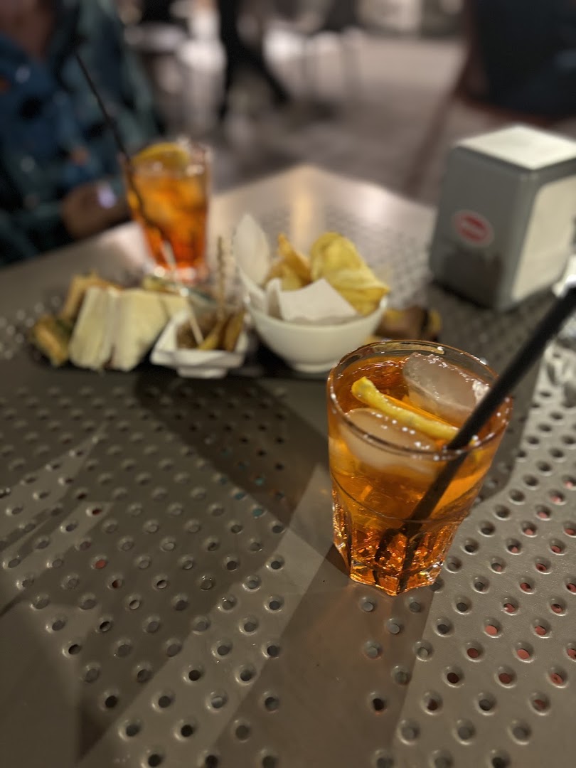 Yacht Bar