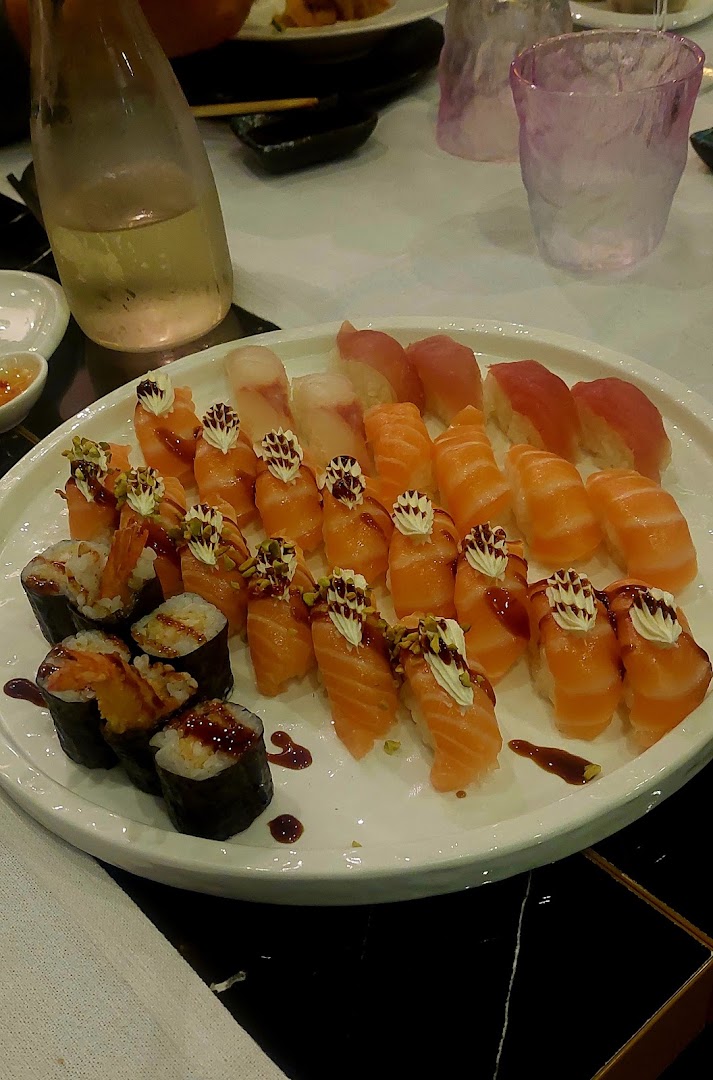 Yi Jia...ristorante...cucina cinese...sushi giapponese