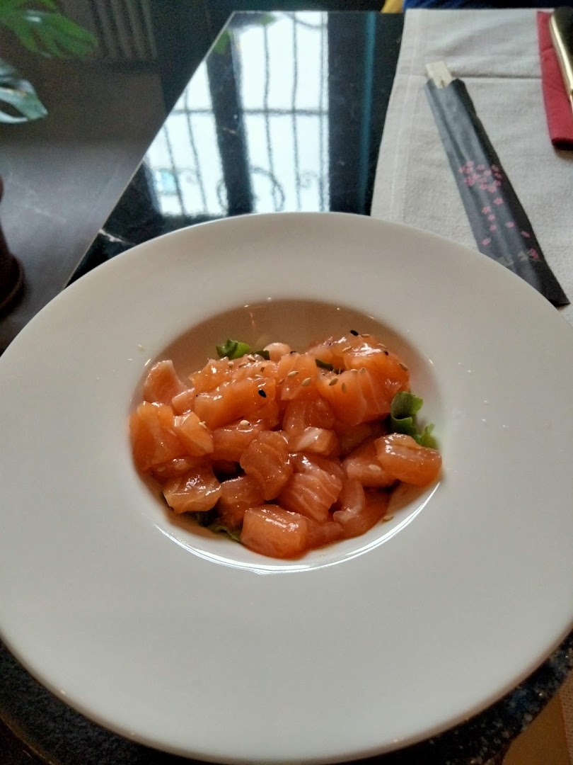 Yi Jia...ristorante...cucina cinese...sushi giapponese