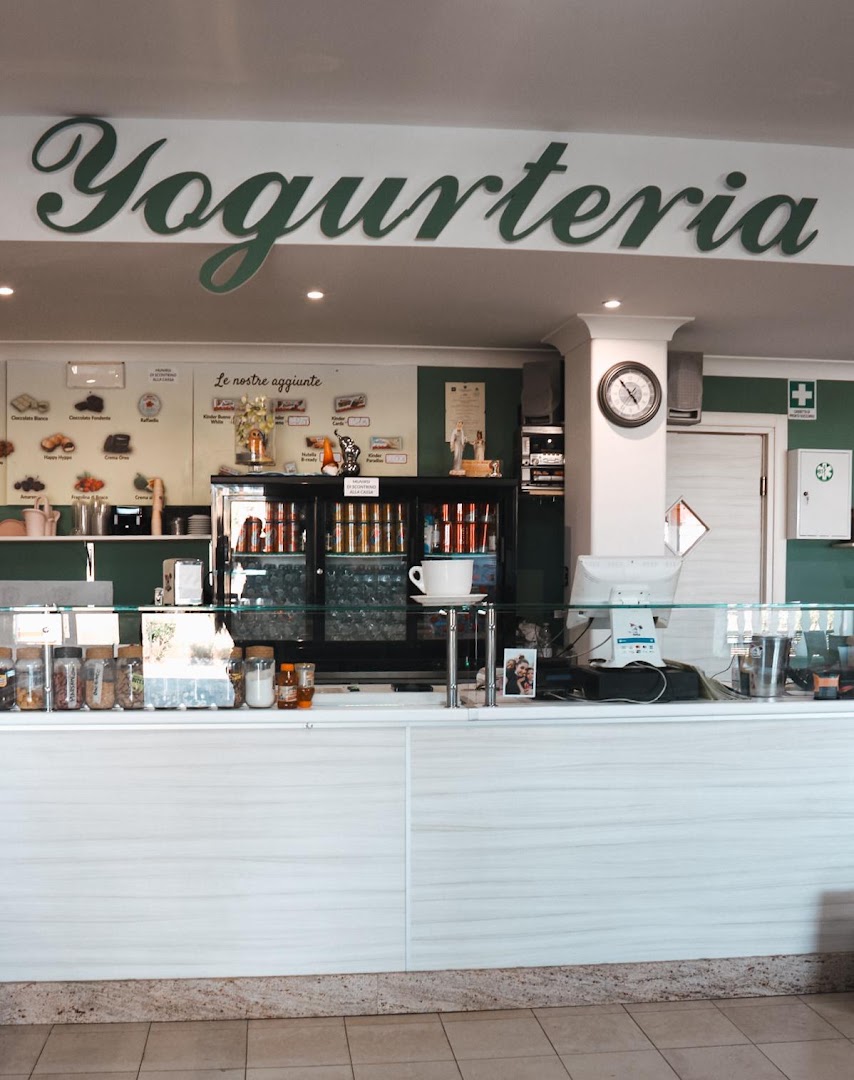 Yogo chok il paradiso dei golosi di Sulla Gessica