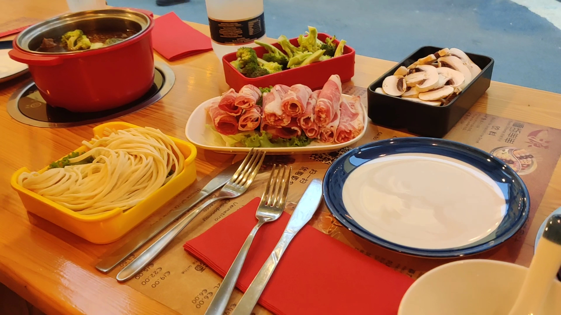 Yuan Hotpot, Milano