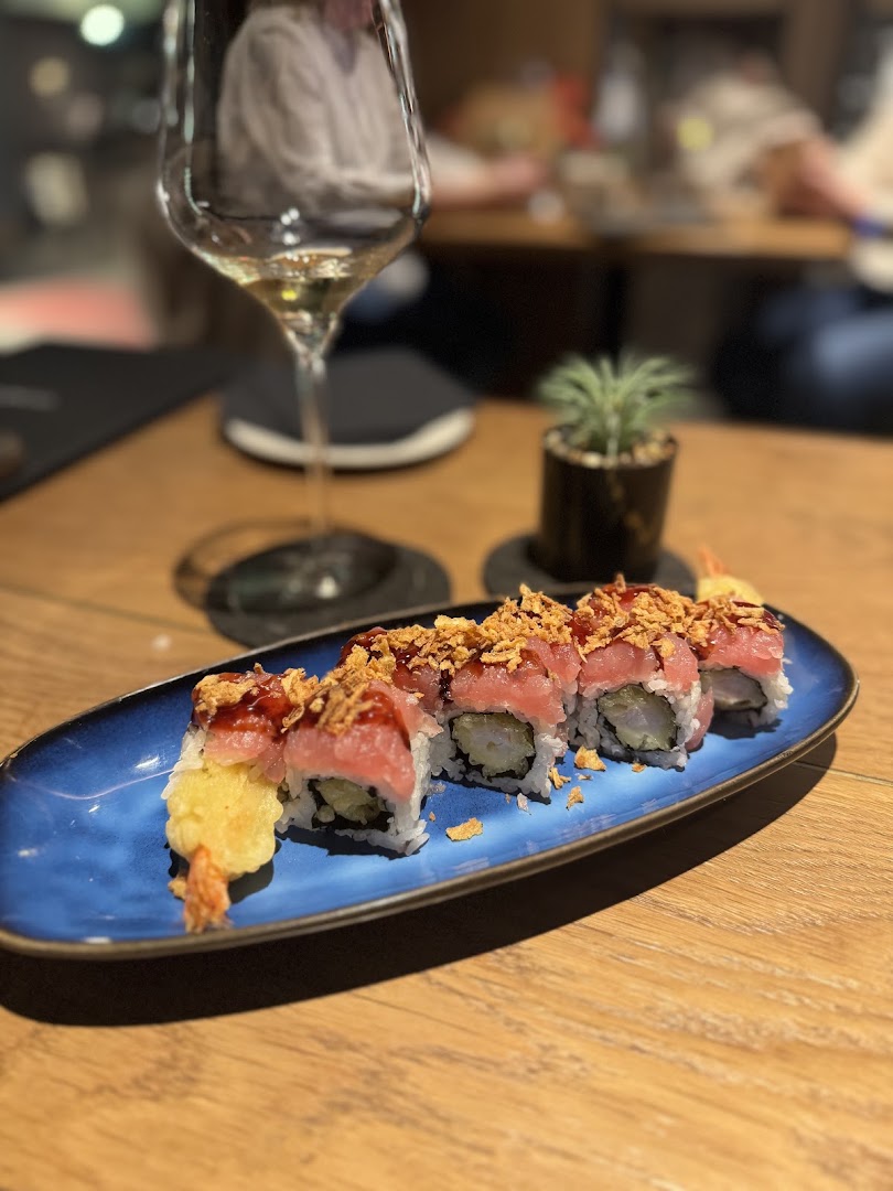 Yuki Sushi Japanese Restaurant - Greens Cocktail Wine Bar