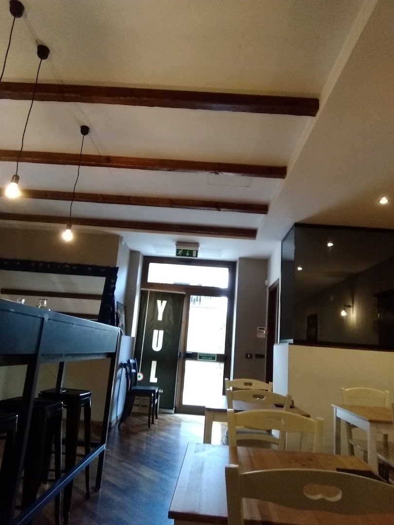 Yul bar gastronomia