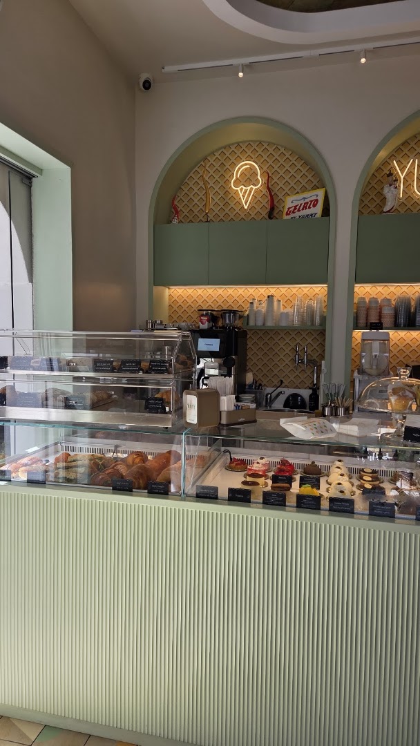 Yummy - Gelato & Pastry
