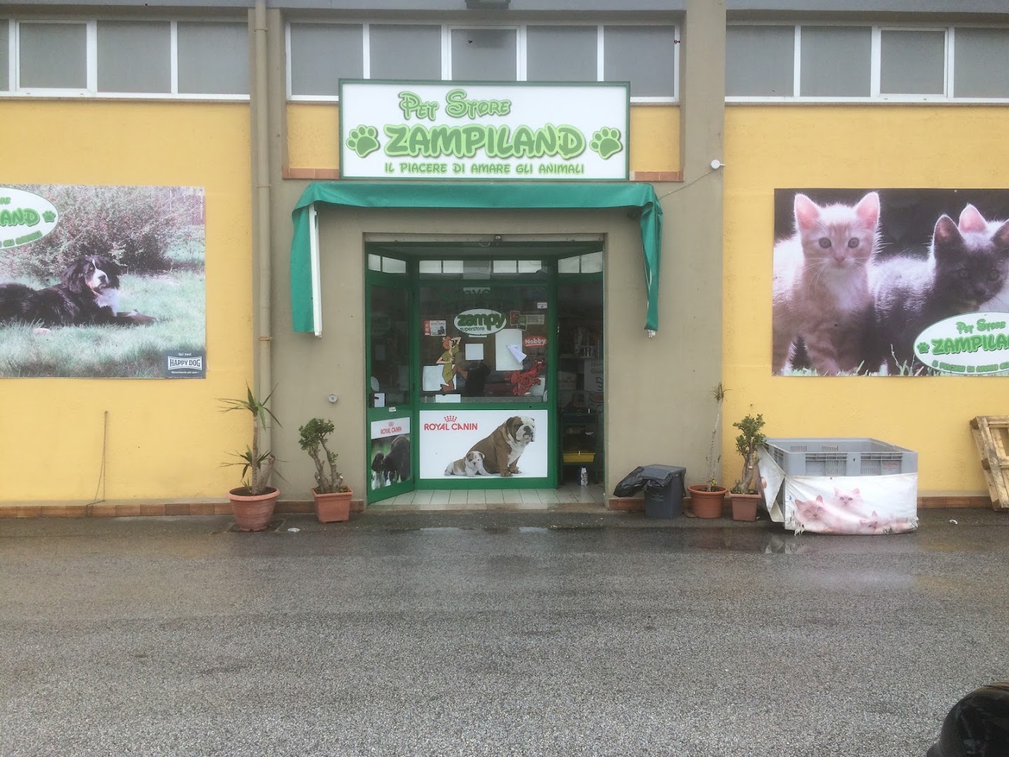 Zampiland pet store