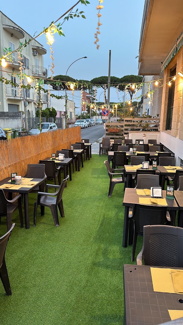 Zenzero Hamburgeria Pizzeria Napoletana Poggiardo