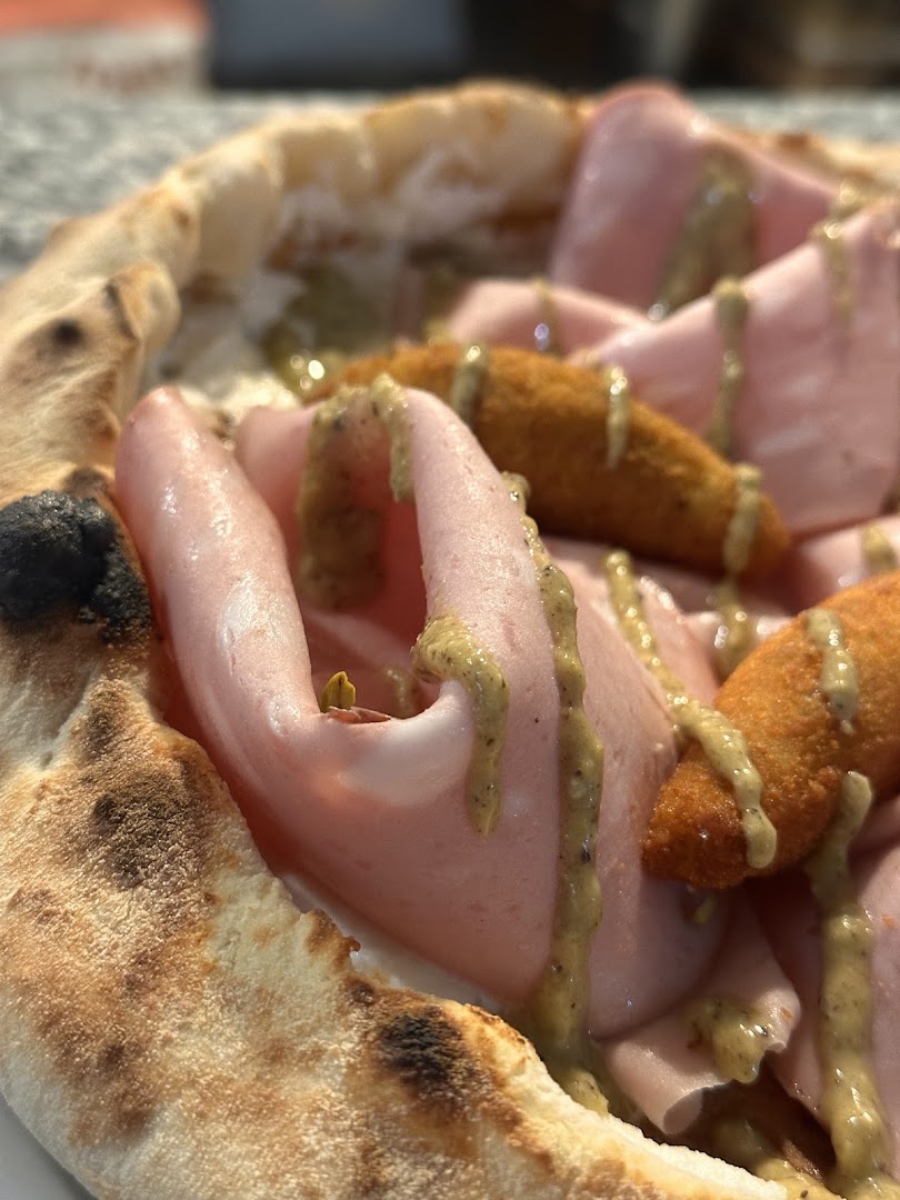 Zenzero Hamburgeria Pizzeria Napoletana Poggiardo