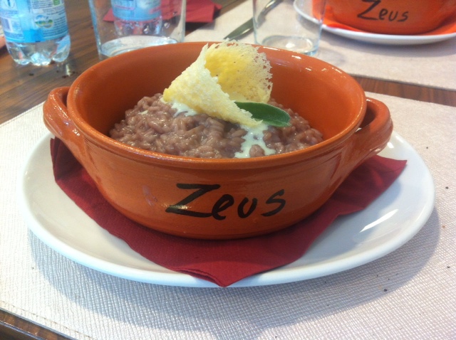 Zeus Bar - drink & food