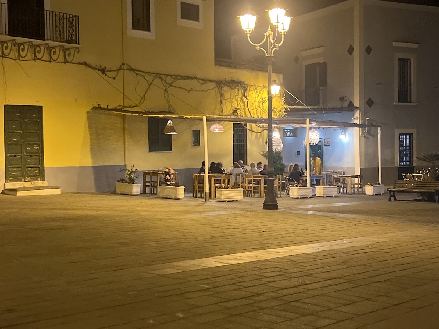Zi' Amalia Restaurant/Bar