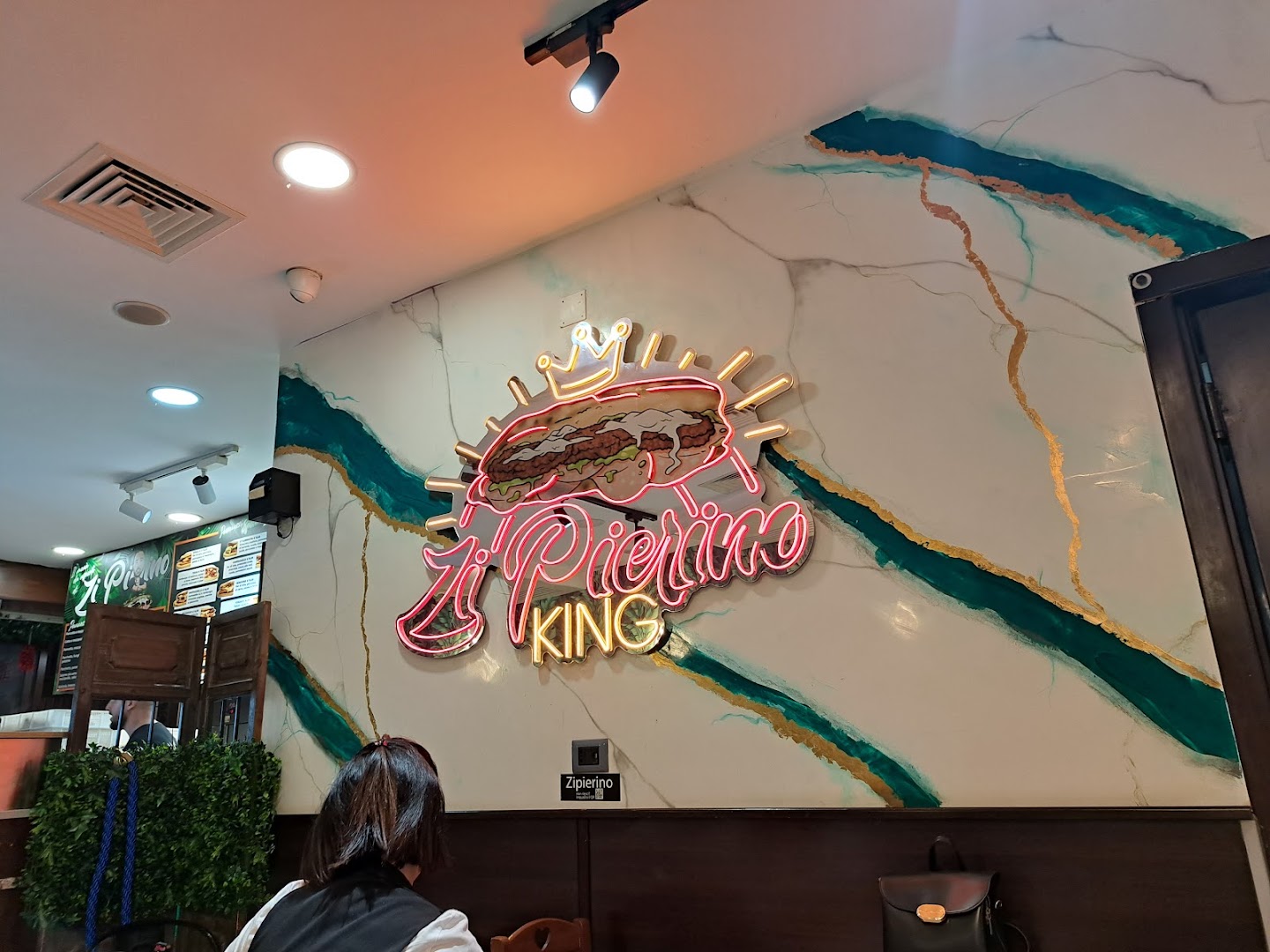 Zi Pierino Panuozzeria