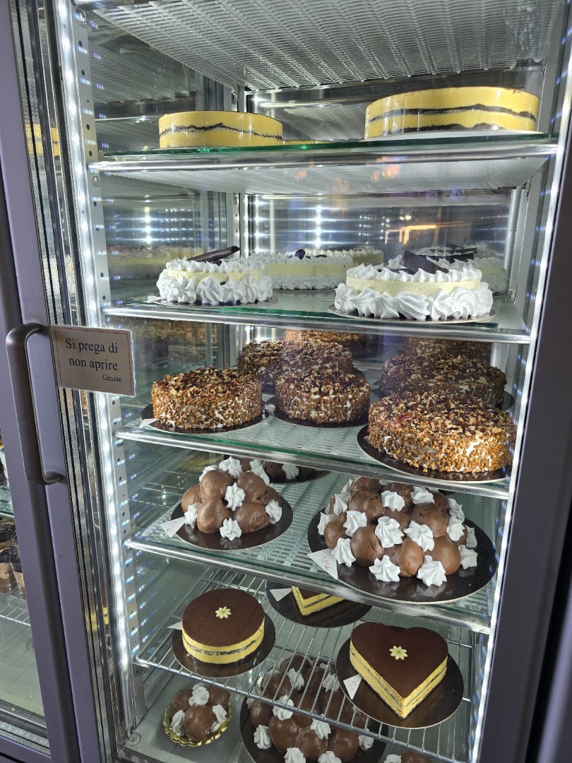Zia Gio | Gelateria Pasticceria Fredda