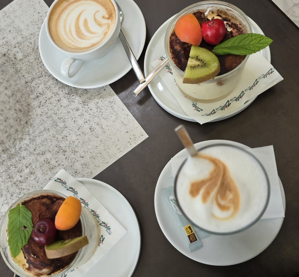 Zinta Bar Café