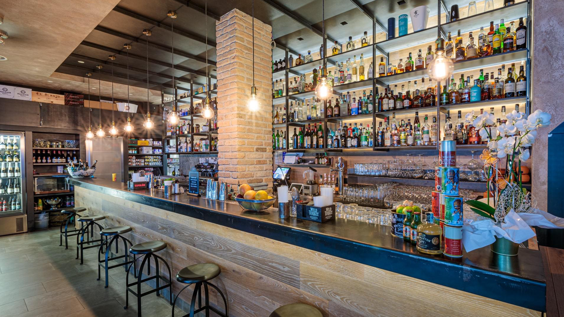 Zona Food & Cocktail
