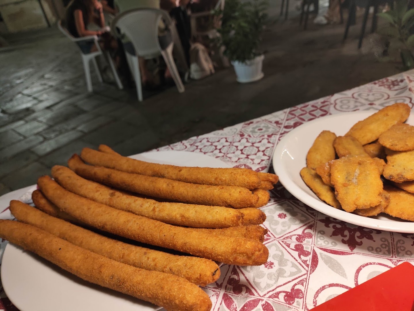 Zonzi • Trattoria Casereccia