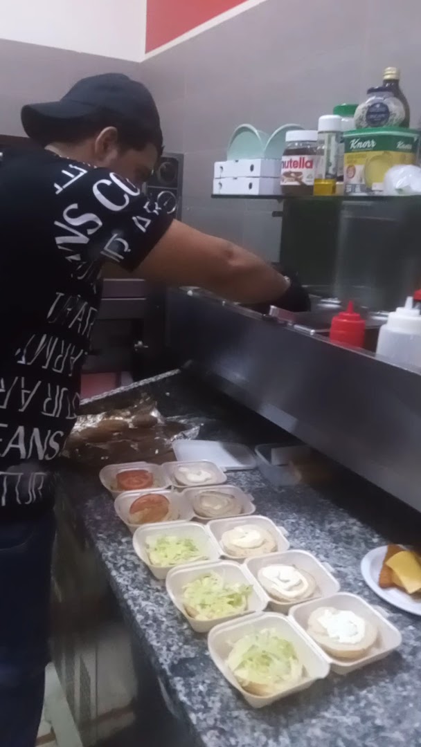 Zoraiz Sport Chicken Pizza kebab