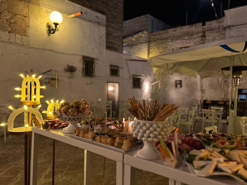 ZTL Club & Moon. Cocktails, Wine bar, Beer, Drink, Aperitif, Buffet, Restaurant, Italian cuisine., Carovigno